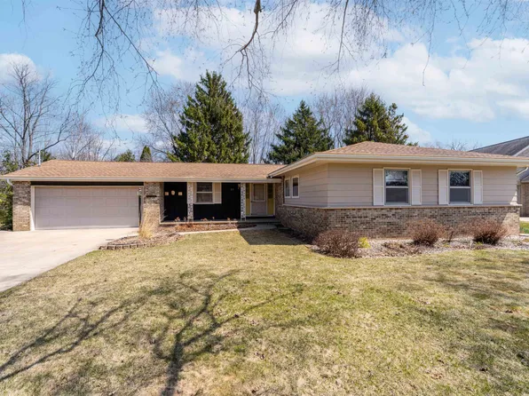 27 S Keller Park Dr, Appleton, WI 54914