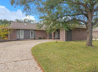 2354 W Briargate Dr, Bryan, TX 77802