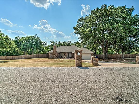 2nd image of 1905 Tamara Rd