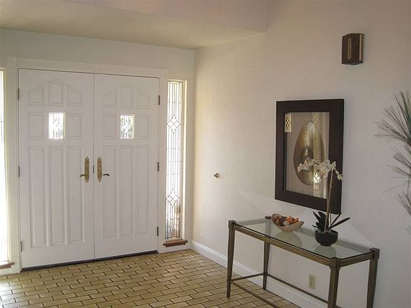 3rd image of 4781 Loch Lomond Dr