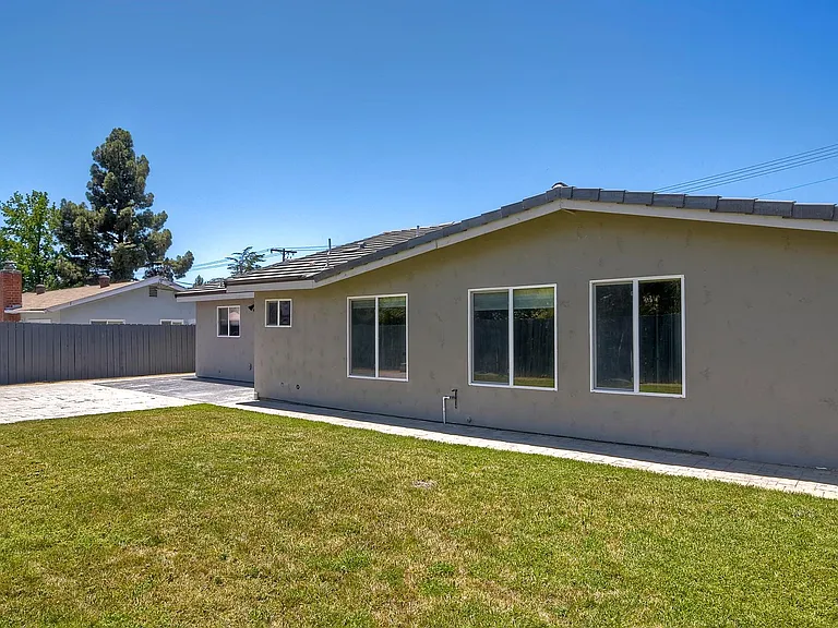 14111 Powers Rd — Photo 24