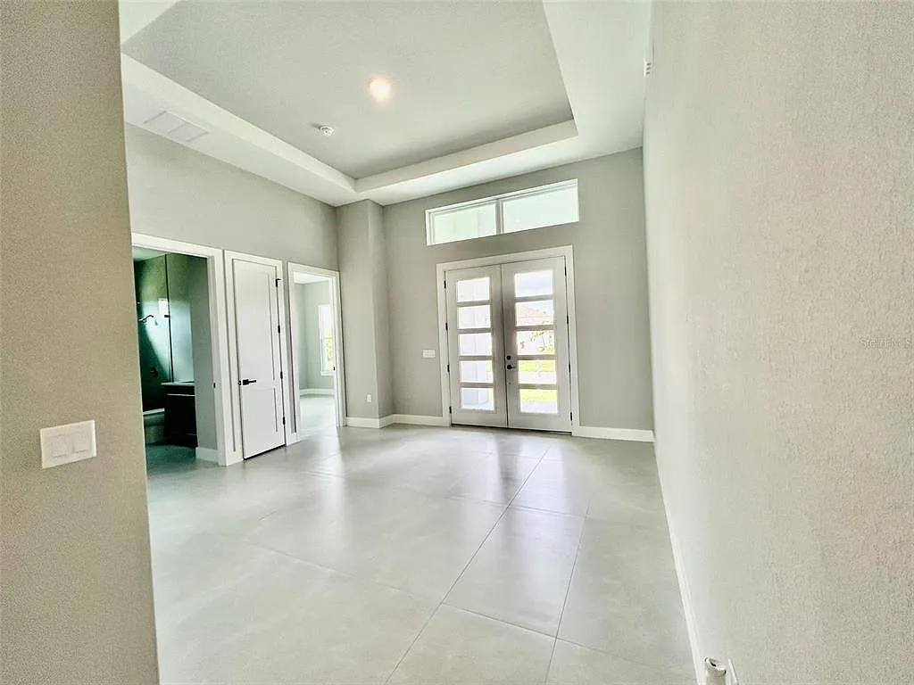 4 bed, 3.5 bath, 2667 sqft, $2,995 — Photo 4