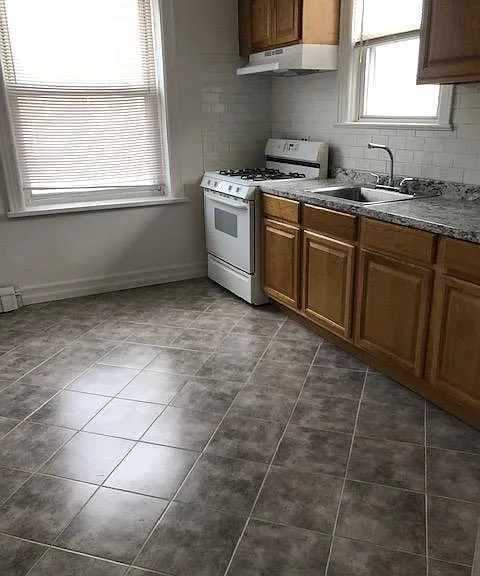 Edison Ave — Photo 1