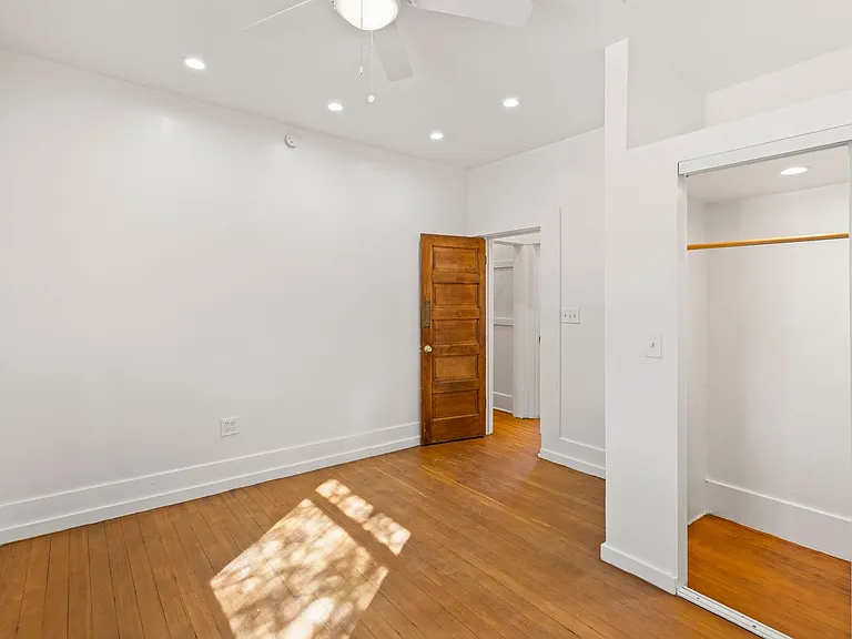 1541 E Mabel St — Photo 32