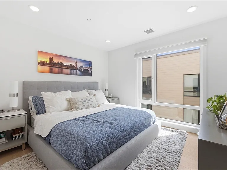 457 W Broadway #506 — Photo 15