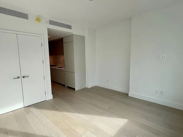 208 Delancey Street image 1 of 17