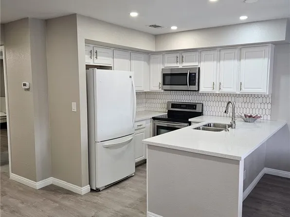 4425 Woodpine Dr Unit 106, Las Vegas, NV 89119