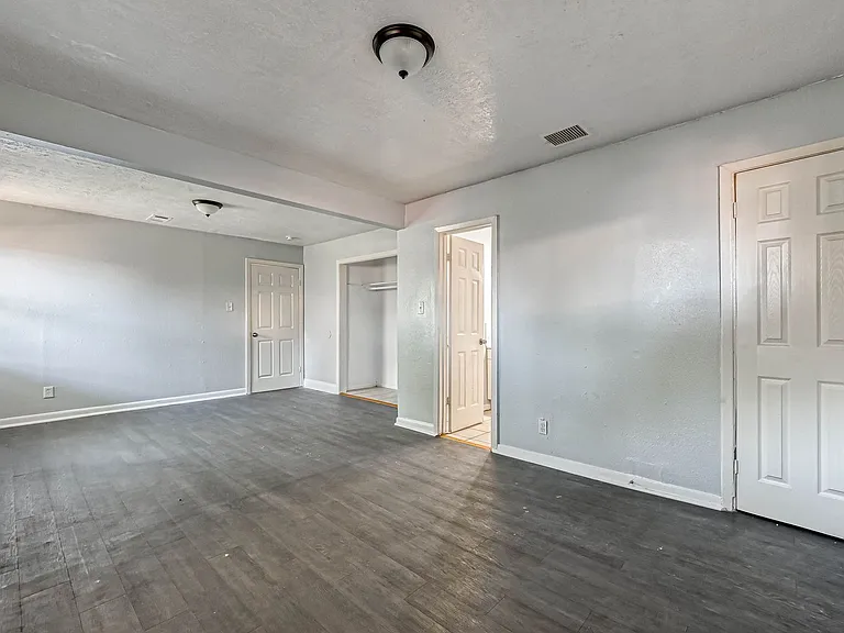 10613 Buffum St — Photo 2