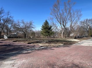 229 E Vine St, Piper City, IL 60959