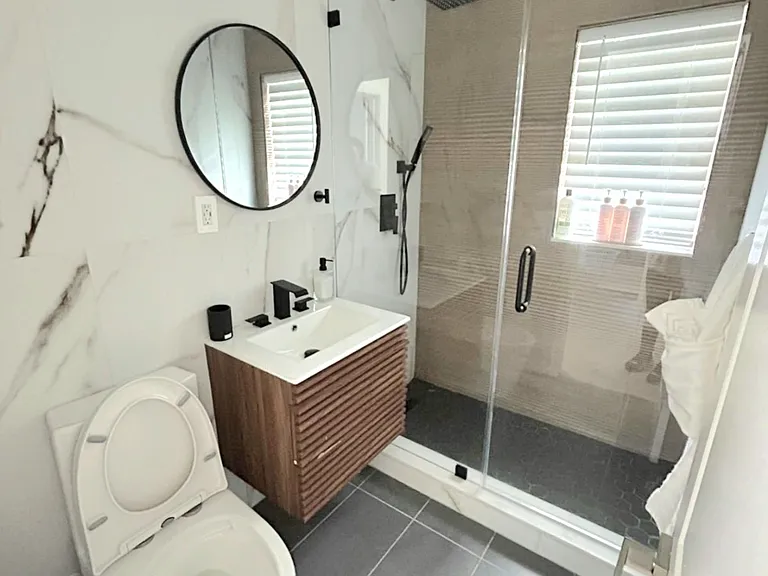 1215 NE 15th Ave #3 — Photo 8