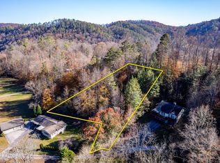 W Millers Cove Rd, Walland, TN 37886