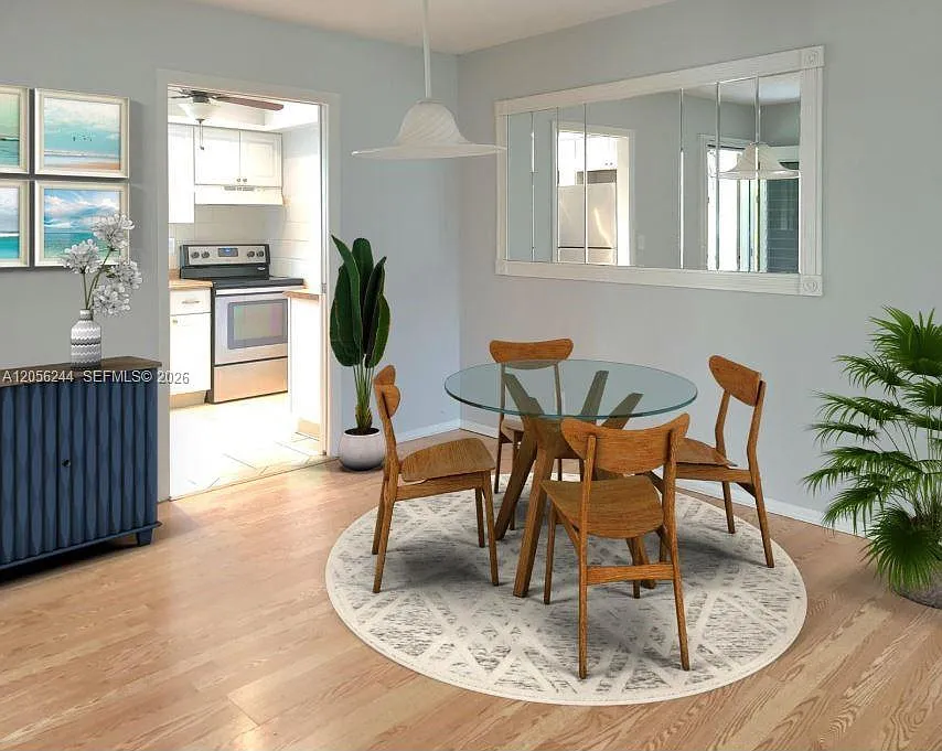 Cresthaven Villas Condo — Photo 2