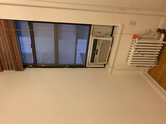 Rented by Flatiron Real Estate Advisors LLC | media 18