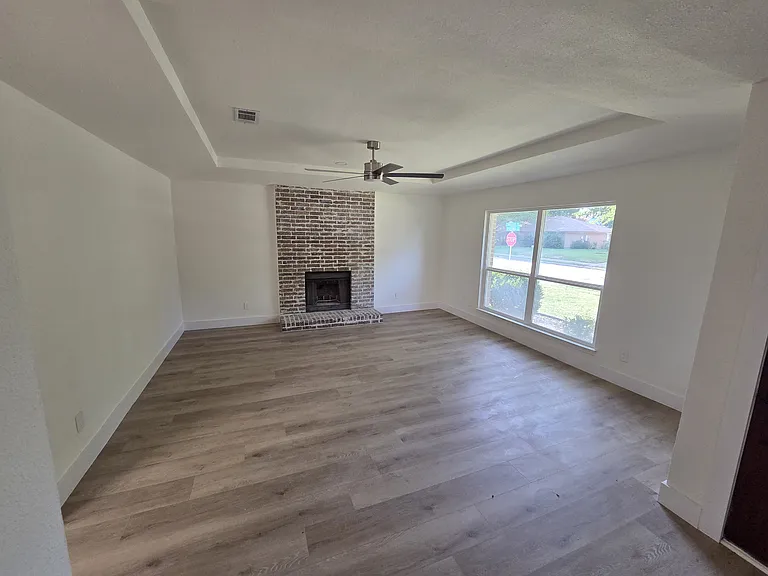 1130 Pyramid Dr — Photo 3