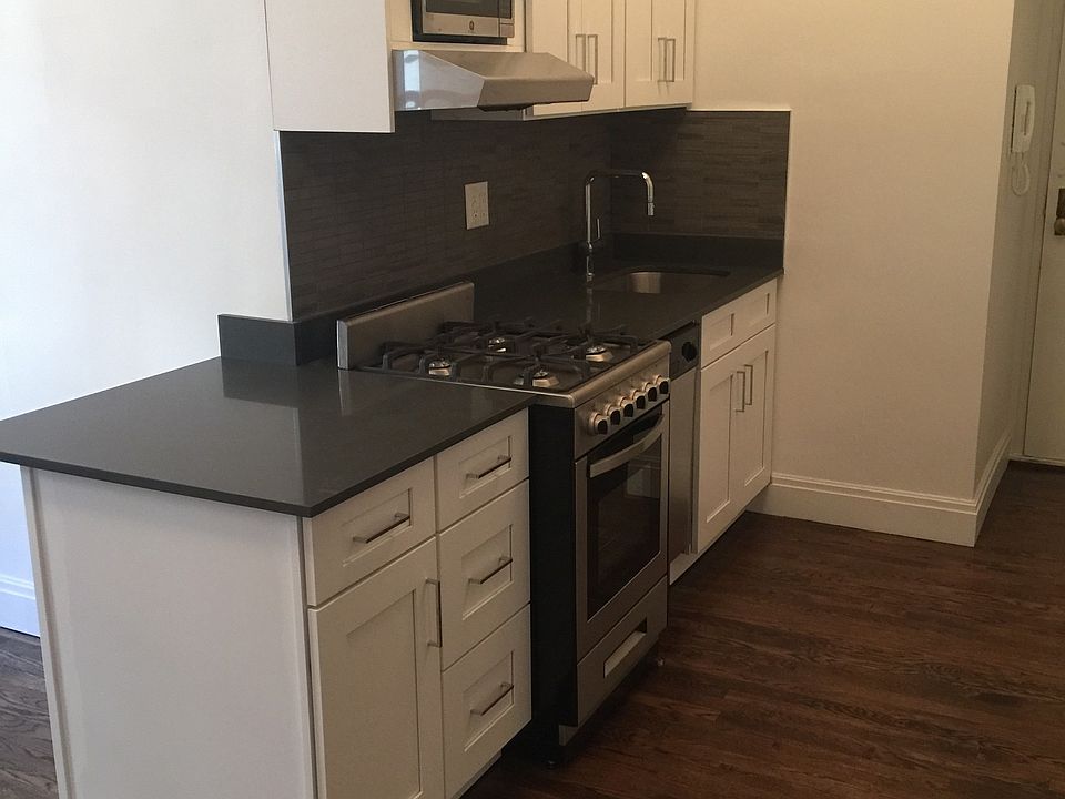 1st image of 19 W 69th St APT 306