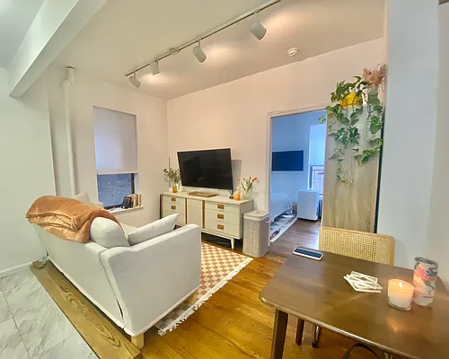 Rented by Corcoran | media 7