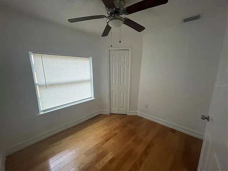 1130 Florence Ave — Photo 10
