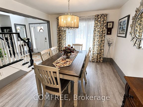 4th image of 10 Sinclair Cres