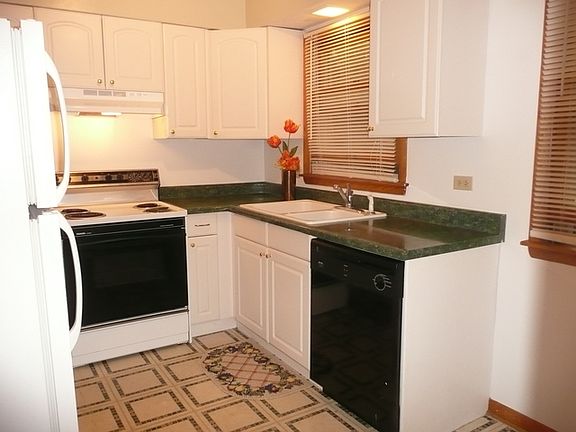 2nd image of 121 N Hayward St #121