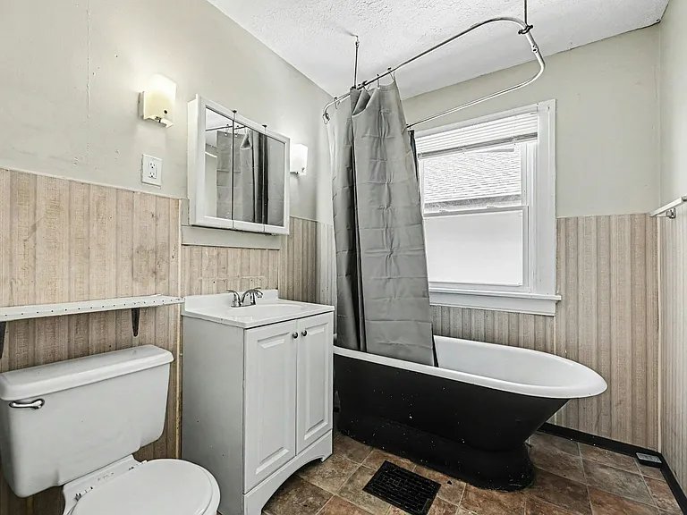 427 Kolping Ave #429 — Photo 9