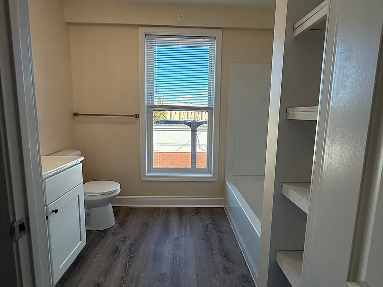 115 Main St #26 — Photo 10