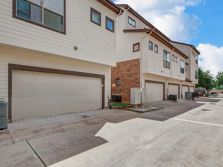 2818 Polk St — Photo 27