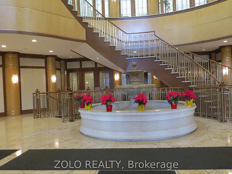 78 Harrison Garden Blvd #511 — Photo 2