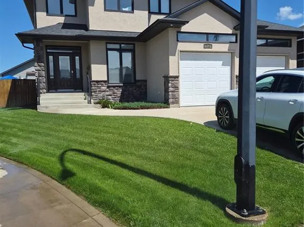 718 Patrick BAY, Saskatoon, SK S7W 0G3