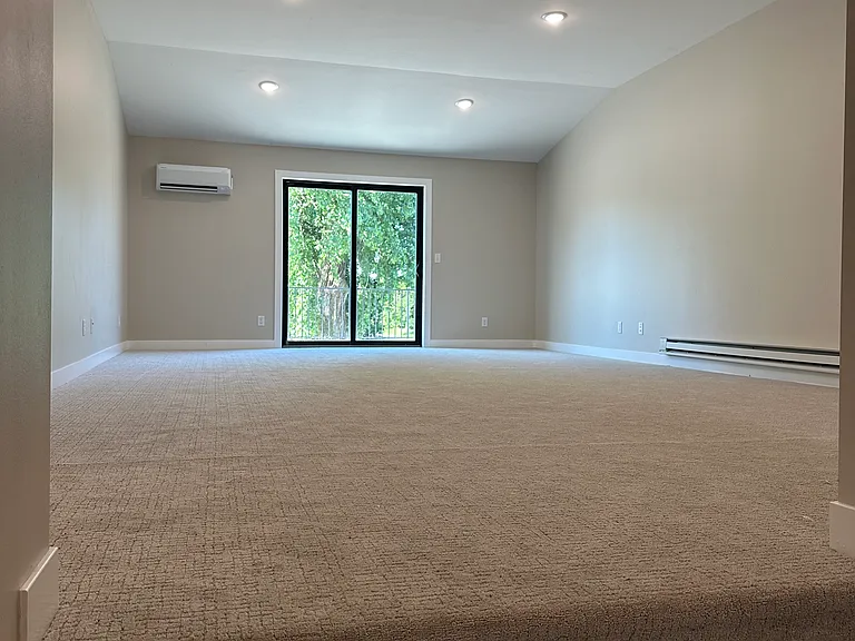 1500 Lower Trentwood Cir NE #A — Photo 2