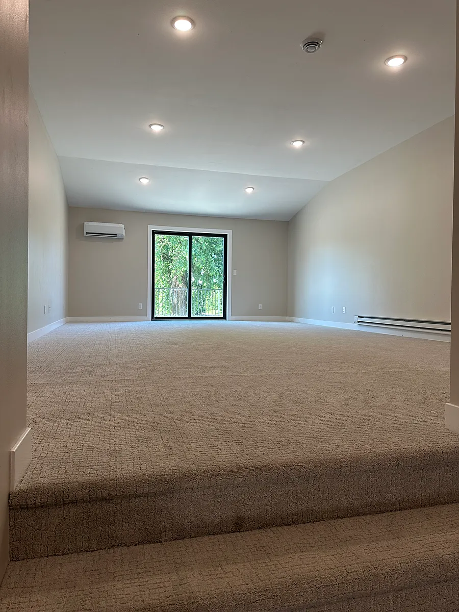 Building Photo - 1500 Lower Trentwood Cir NE #A