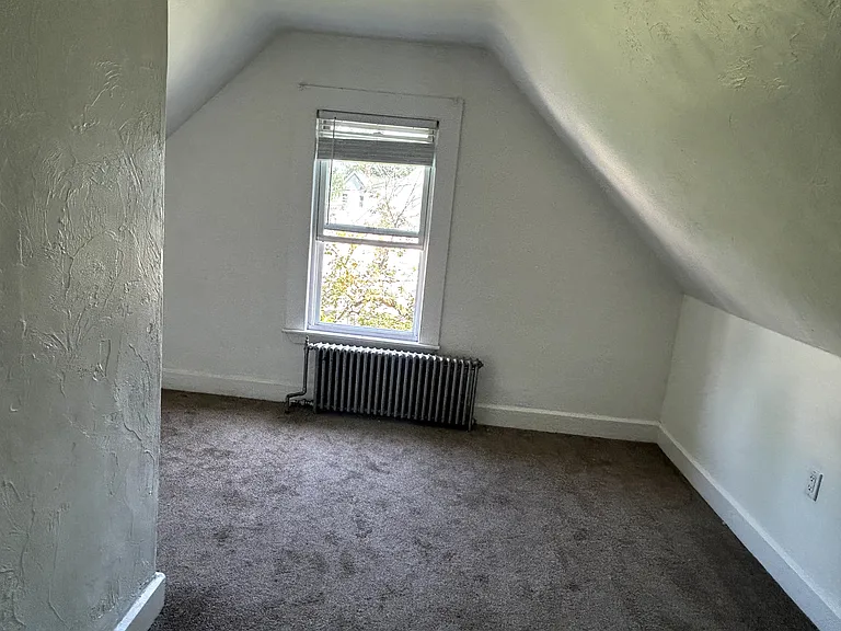 82 Florence St #2 — Photo 12