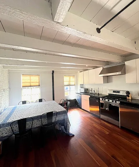461 W 18th St #1 — Photo 4