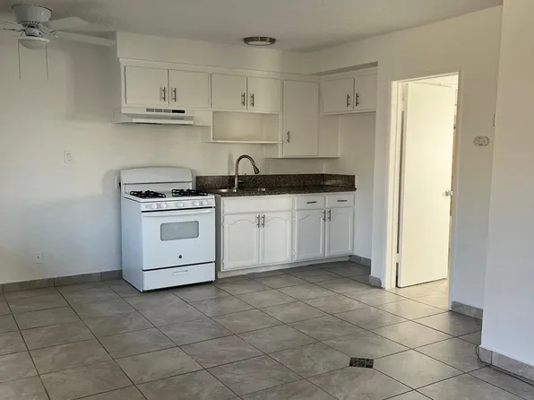 9202 Sepulveda Blvd #4, North Hills, CA 91343