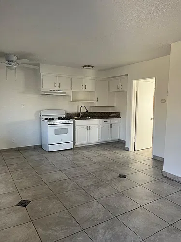 9202 Sepulveda Blvd #4 Photo 1 9202 Sepulveda Blvd #4 Photo 1