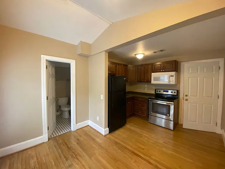 Post St 2908 — Photo 13
