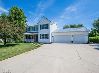 19582 Nottingham Dr, Bloomington, IL 61705