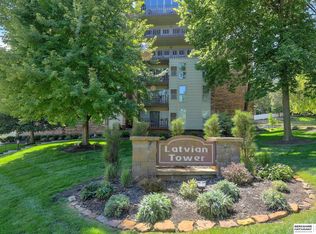 3003 Paddock Rd APT 721, Omaha, NE 68124