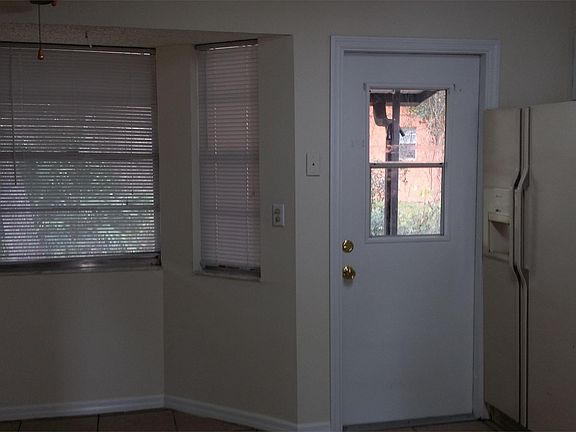 4th image of 1316 Buccaneer Ave APT 2