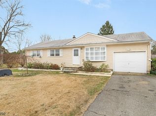 18 Windemere Ter, Washington, NJ 07882