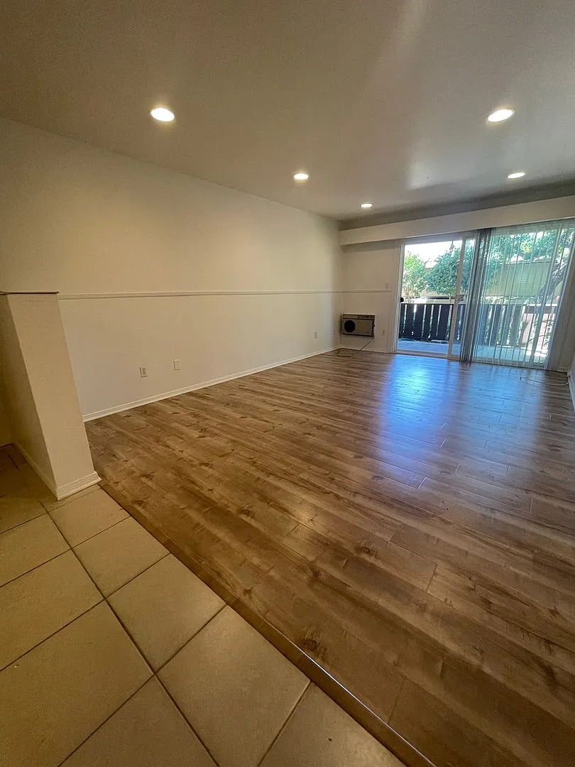 1Bed 1 Bath Great OC Location! — Photo 2