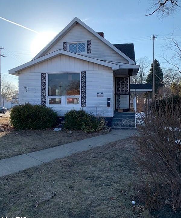 1st image of 2145 Hoyt St