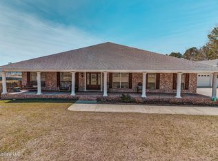 17113 Spring Lake Dr E, Vancleave, MS 39565