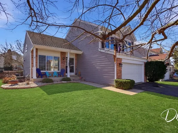 67 W Dahlia Ln, Round Lake Beach, IL 60073