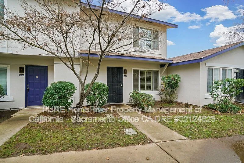 2 bed, 1.5 bath, 1014 sqft, $1,895 — Photo 1