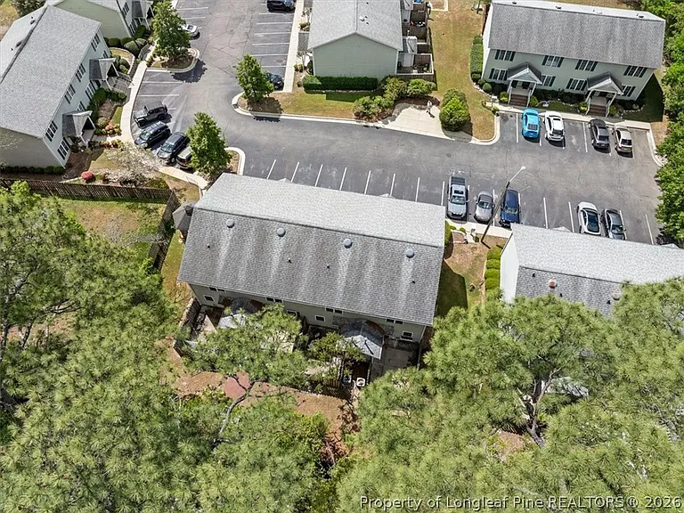 421 Cityview Ln — Photo 34
