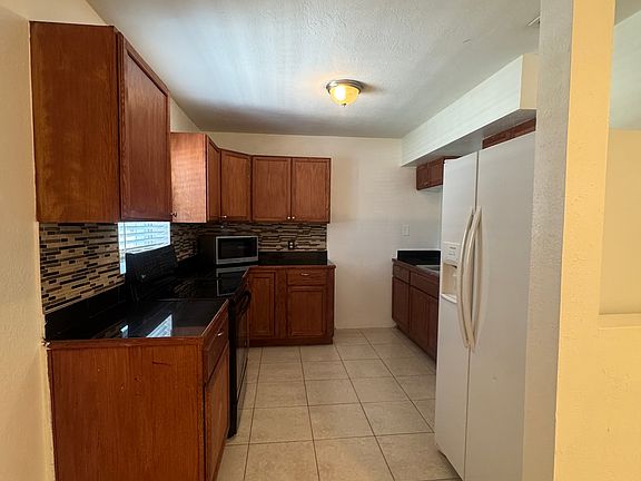 3rd image of 1609 Gattis Dr