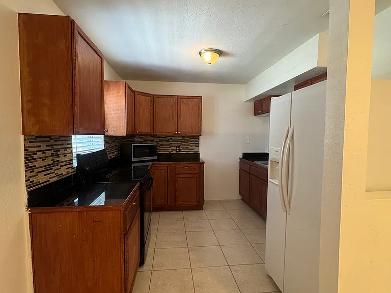 1609 Gattis Dr — Photo 3