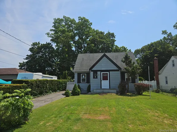 67 King Street, Kings Park, NY 11754