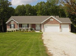 100 Fawn Ridge Dr, Troy, MO 63379