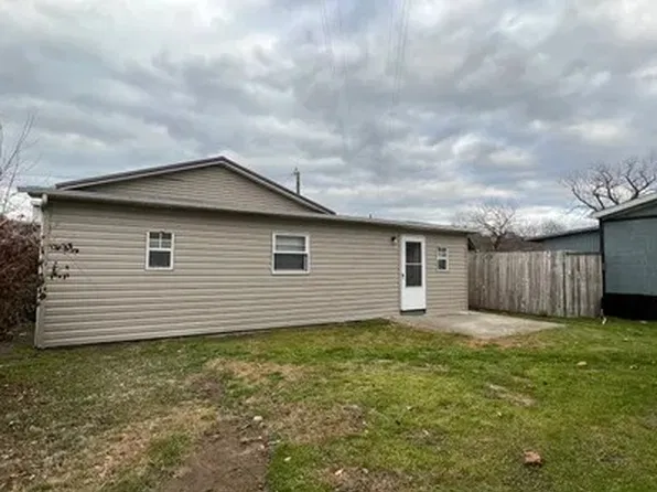 103 Columbus St #C, South Pt, OH 45680